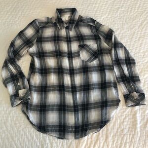 BP, Plaid, button down shirt, flannel like, black and white, Medium